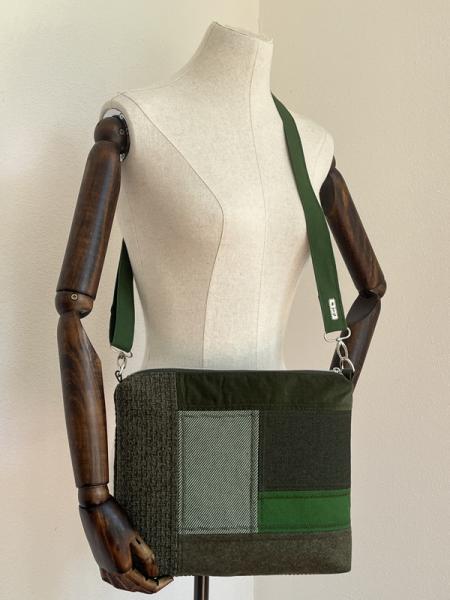 "Flickenwerk IV/6" - KHAKI-GRÜN